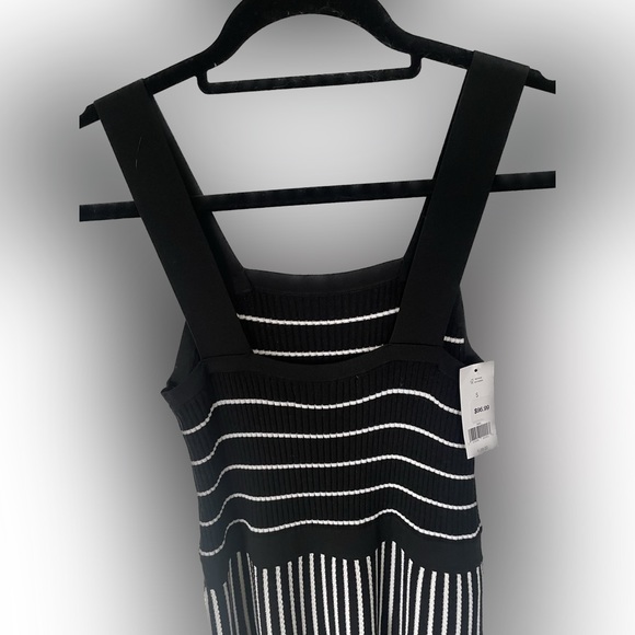 Banana Republic Knit Black and White Striped Dress SZ S - Picture 2 of 4